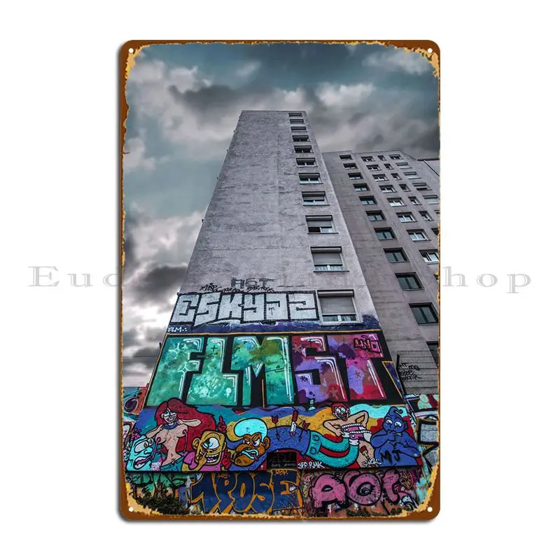 Street Art Metal Plaque Rusty Party Plates Living Room Character Sign Tin Sign Poster
Street Art Metal Plaque Rusty Party Plates Living Room Character Sign Tin Sign Poster