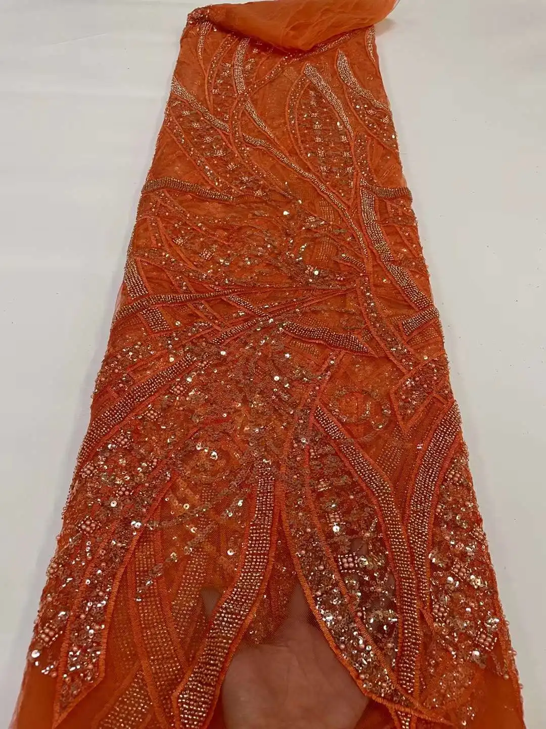 High quality Beaded African Nigeria Fabric With Ctystal Sequin Embroidery French Mmesh lace for Party/ Weddings Evening Dresses
High quality Beaded African Nigeria Fabric With Ctystal Sequin Embroidery French Mmesh lace for Party/ Weddings Evening Dresses