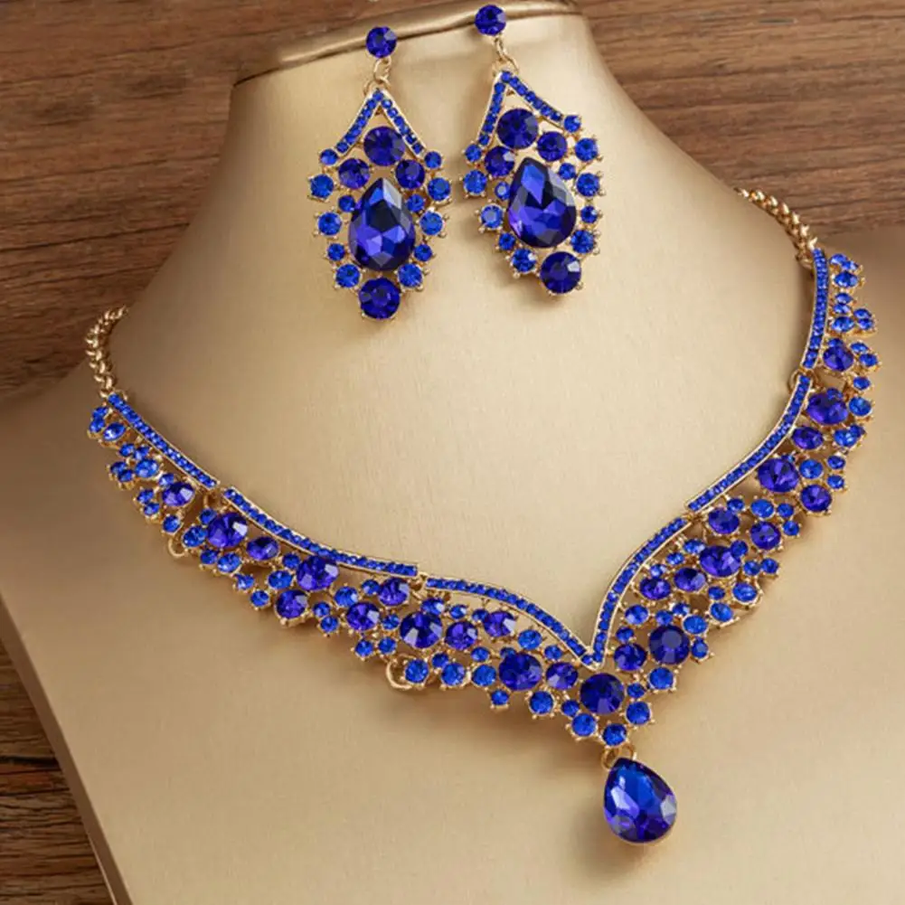 1 Set Delicate Elegant Bright Luster Geometric Adjustable Jewelry Set Earrings Choker Necklace for Wedding
1 Set Delicate Elegant Bright Luster Geometric Adjustable Jewelry Set Earrings Choker Necklace for Wedding