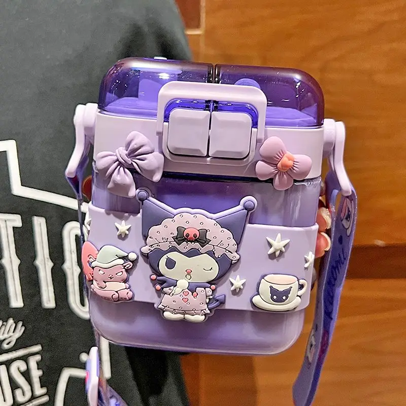 Sanrio двойная Питьевая чашка Милая аниме Hello Kittys Kuromi Cinnamoroll мультяшная детская квадратная 600 мл двойная соломинка бутылка для воды
Sanrio двойная Питьевая чашка Милая аниме Hello Kittys Kuromi Cinnamoroll мультяшная детская квадратная 600 мл двойная соломинка бутылка для воды
