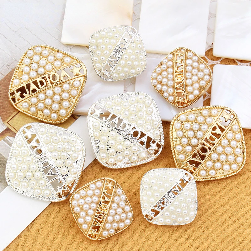 5pcs/pack Metal Pearl Button Coat Windbreaker Coat Female High-end Fashion Exquisite Decorative Square Button Accessories
5pcs/pack Metal Pearl Button Coat Windbreaker Coat Female High-end Fashion Exquisite Decorative Square Button Accessories
