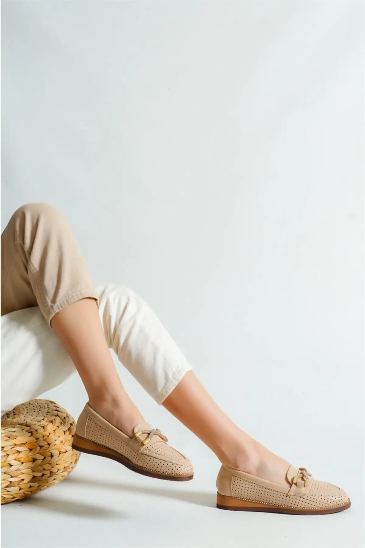 Women Flats Shoes Casual Comfortable Stylish Stone Ballet Fashion Flats For Ladies Casual Summer Footwear
Women Flats Shoes Casual Comfortable Stylish Stone Ballet Fashion Flats For Ladies Casual Summer Footwear