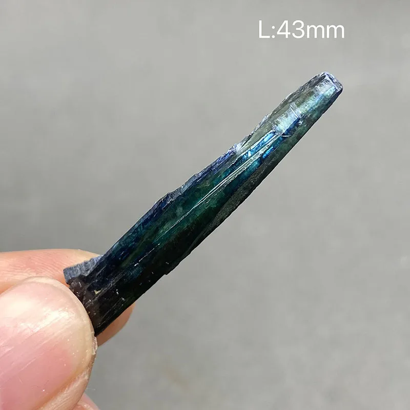 Голубой вивианит из Бразилии TEGSTGKW
Голубой вивианит из Бразилии TEGSTGKW