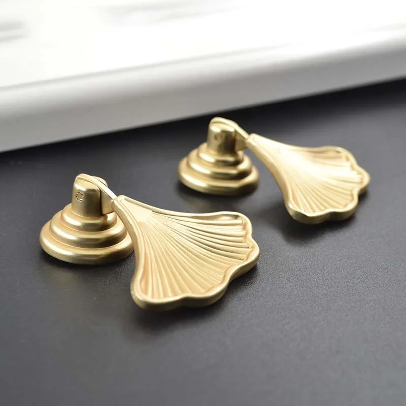 Furniture Hardware Drawer Single-Hole Handle Bookcase Shoe Cabinet Bedside Table Fan-Shaped Small Handle Dresser Knob Accessorie
Furniture Hardware Drawer Single-Hole Handle Bookcase Shoe Cabinet Bedside Table Fan-Shaped Small Handle Dresser Knob Accessorie