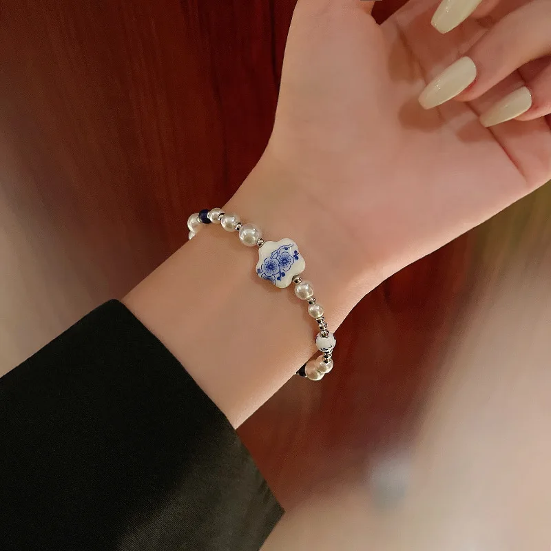 Guochao Personality Pearl Bracelet Female Neutral Fashion Cool Joker Flower Bracelet Retro Simple Hand Jewelry
Guochao Personality Pearl Bracelet Female Neutral Fashion Cool Joker Flower Bracelet Retro Simple Hand Jewelry