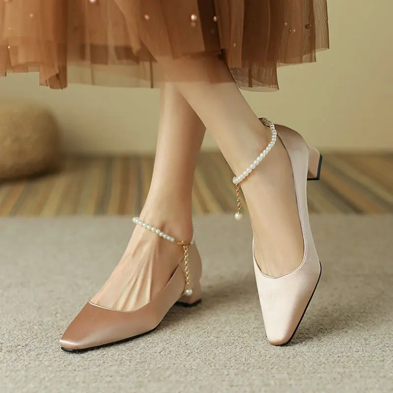 Plus Size 31-47 Satin Faux Silk Womens Daily Shoes Chunky Med Heels Spring Shallow Office Shoes With Pearls String Beads Pumps
Plus Size 31-47 Satin Faux Silk Womens Daily Shoes Chunky Med Heels Spring Shallow Office Shoes With Pearls String Beads Pumps