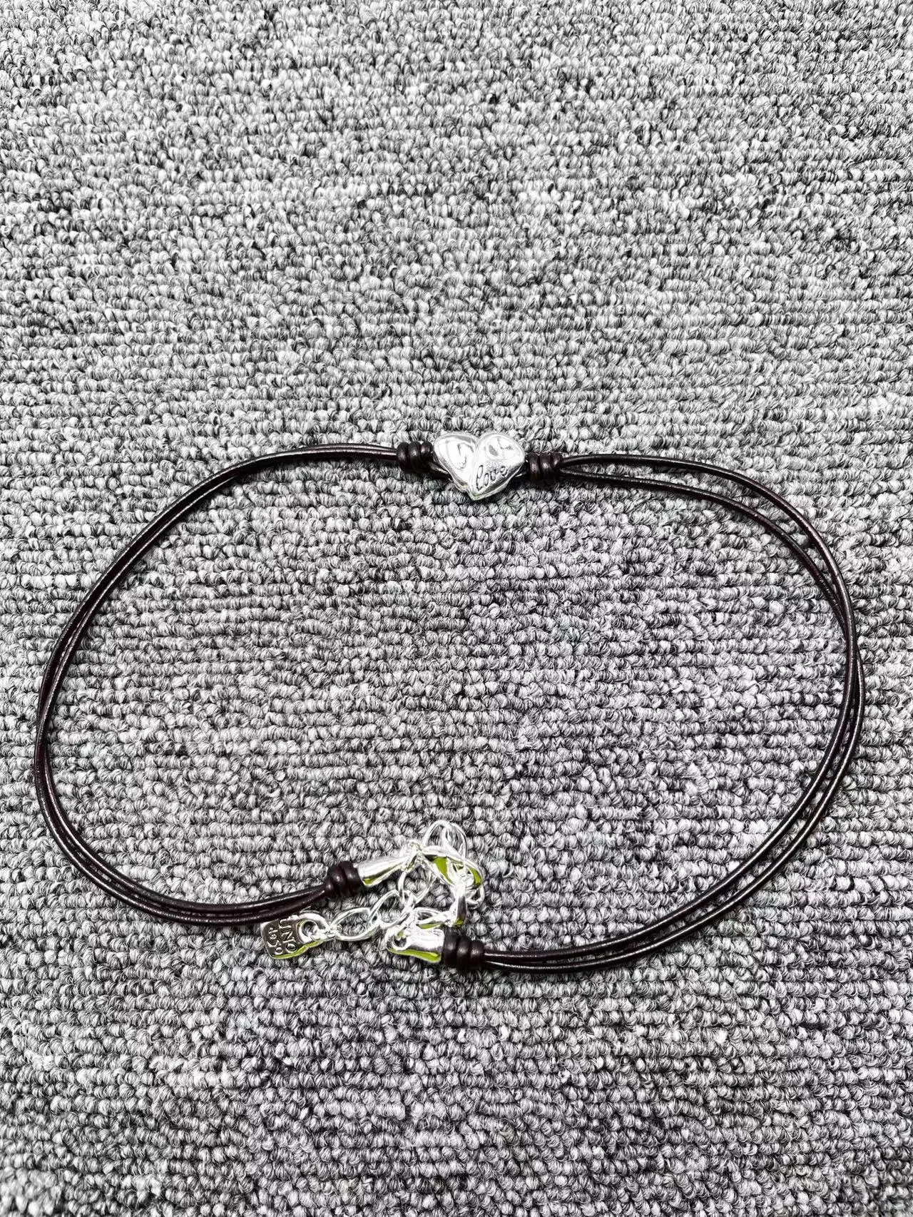 New UNOde50 2022 Fashion Electroplated 925 Silver Creative Knot Heart Pendant Necklace Jewelry Gift
New UNOde50 2022 Fashion Electroplated 925 Silver Creative Knot Heart Pendant Necklace Jewelry Gift
