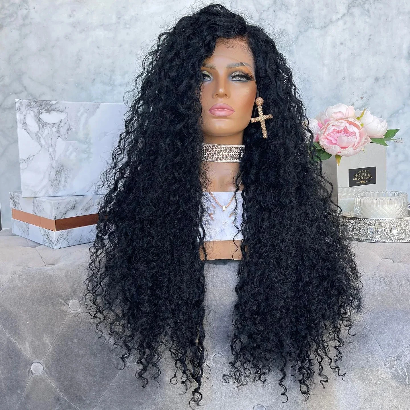 Side Part 26Inches Water Wave Black Synthetic Hair Lace Front Wigs Natural Hairline Long Thick Glueless Lace Front Curly Wig
Side Part 26Inches Water Wave Black Synthetic Hair Lace Front Wigs Natural Hairline Long Thick Glueless Lace Front Curly Wig