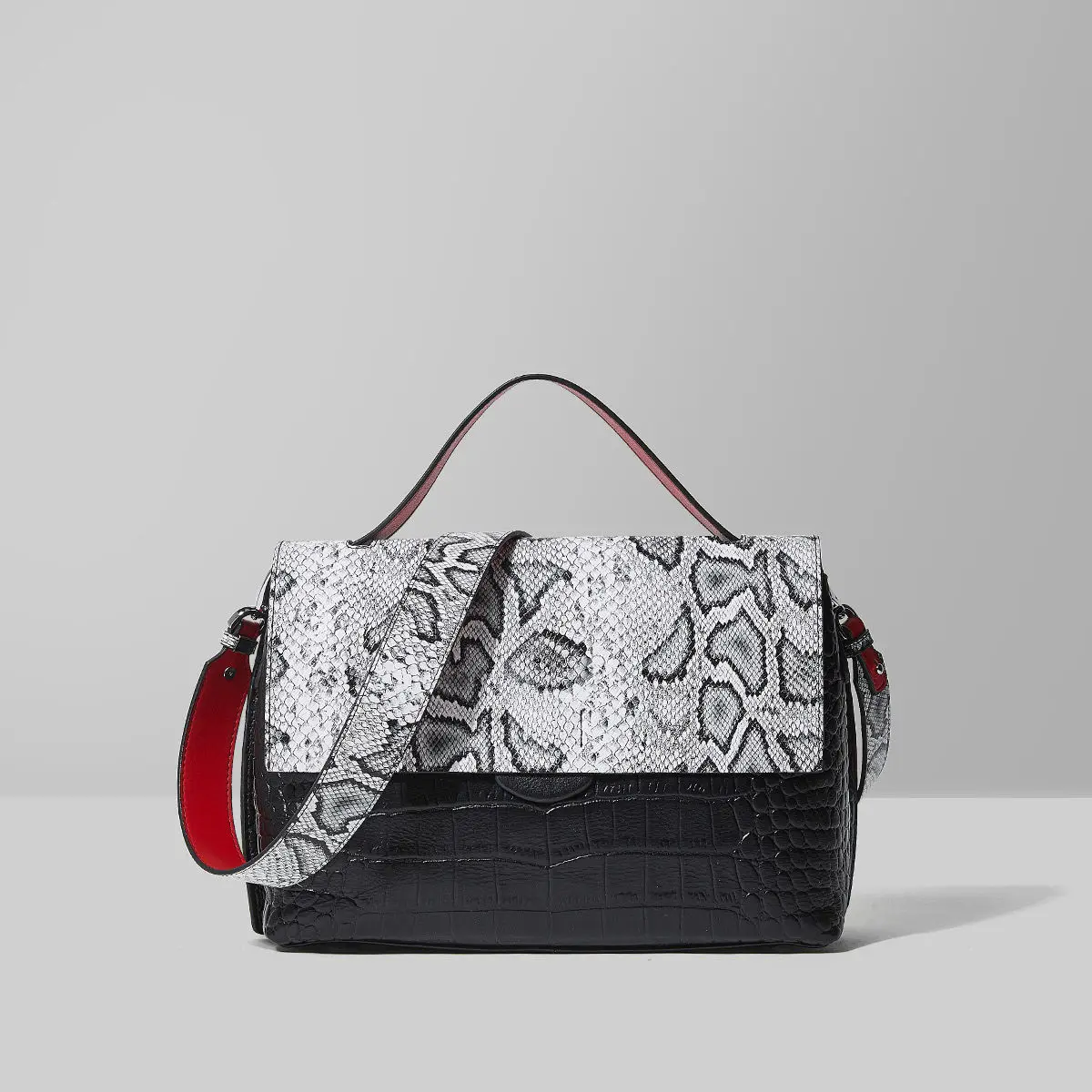 2022 High Quality Luxury Shoulder Bag Women's Premium Handbag Leather Python Pattern Large Capacity Messenger Women's Bag Trend
2022 High Quality Luxury Shoulder Bag Women's Premium Handbag Leather Python Pattern Large Capacity Messenger Women's Bag Trend