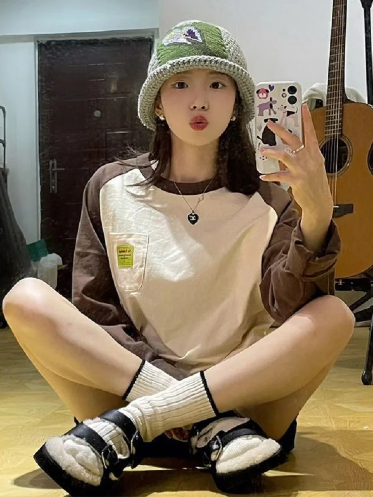 2023 HOUZHOU Vintage Patchwork Brown Long Sleeve Tshirts Women Y2K Retro Streetwear Oversize T Shirts Female Harajuku Autumn
2023 HOUZHOU Vintage Patchwork Brown Long Sleeve Tshirts Women Y2K Retro Streetwear Oversize T Shirts Female Harajuku Autumn