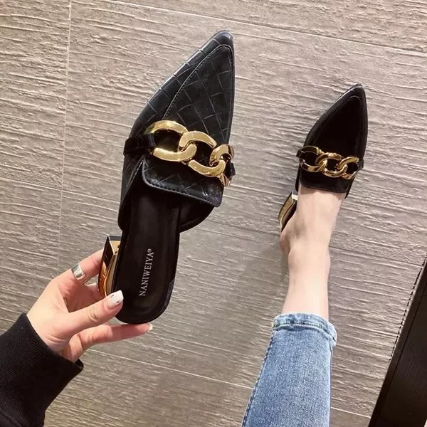 2022NEW Shoes Fashion Chain Mules for Women Square Head Slip on Flip Flops Women Slipper Summer Sandal Women's Shoe Solid Sl 
2022NEW Shoes Fashion Chain Mules for Women Square Head Slip on Flip Flops Women Slipper Summer Sandal Women's Shoe Solid Sl
