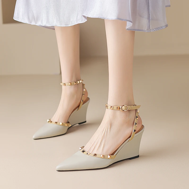 High Platform Wedges Party Sandals Women Rivet Decor Ankle Strap One-strap Genuine Leather Summer Shoes Zapatos Mujer
High Platform Wedges Party Sandals Women Rivet Decor Ankle Strap One-strap Genuine Leather Summer Shoes Zapatos Mujer