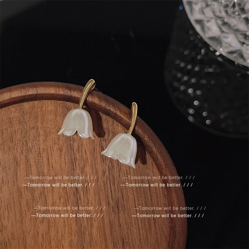 White Purple Flower Lily Earrings Women S925 Needle Aestheticism Literature 18K Gold Plated Korean Plant Flower Earrings Jewelry
White Purple Flower Lily Earrings Women S925 Needle Aestheticism Literature 18K Gold Plated Korean Plant Flower Earrings Jewelry