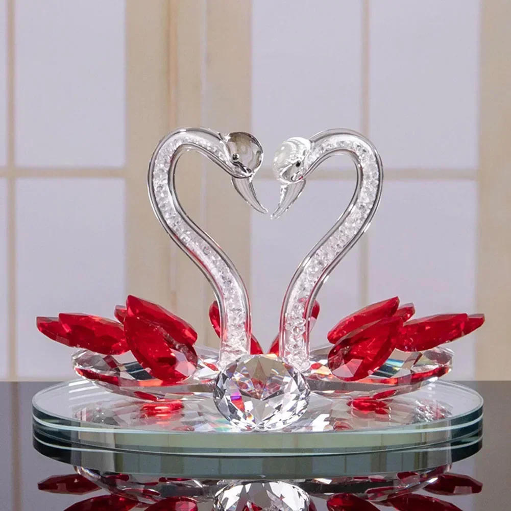 Хрустальный лебедь для декора
Хрустальный лебедь для декора