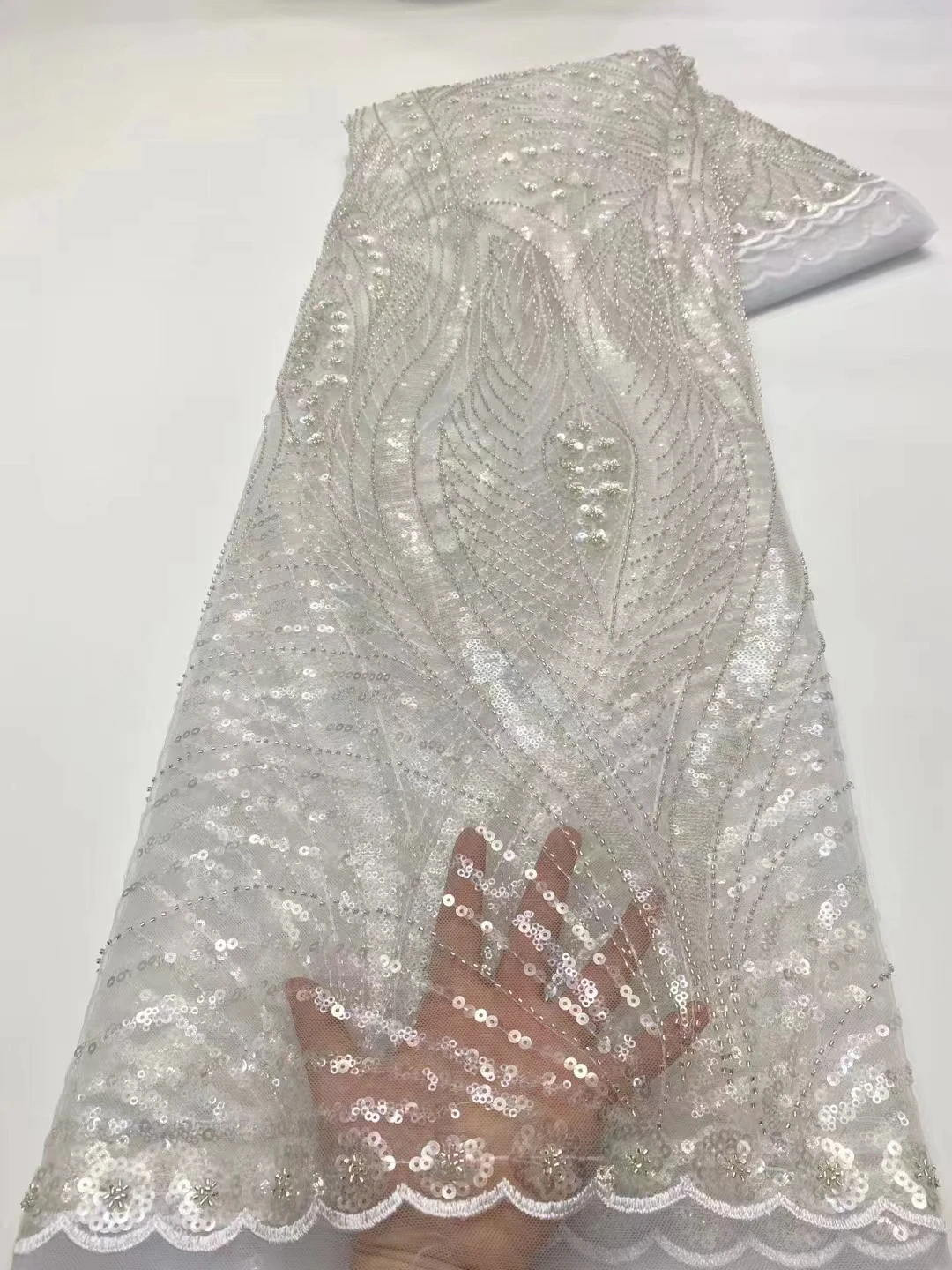 Новинка, сверхпрочная Высококачественная кружевная вышитая сетчатая ткань с бусинами и блестками, высококачественное текстурное вечернее платье-Ципао
Новинка, сверхпрочная Высококачественная кружевная вышитая сетчатая ткань с бусинами и блестками, высококачественное текстурное вечернее платье-Ципао