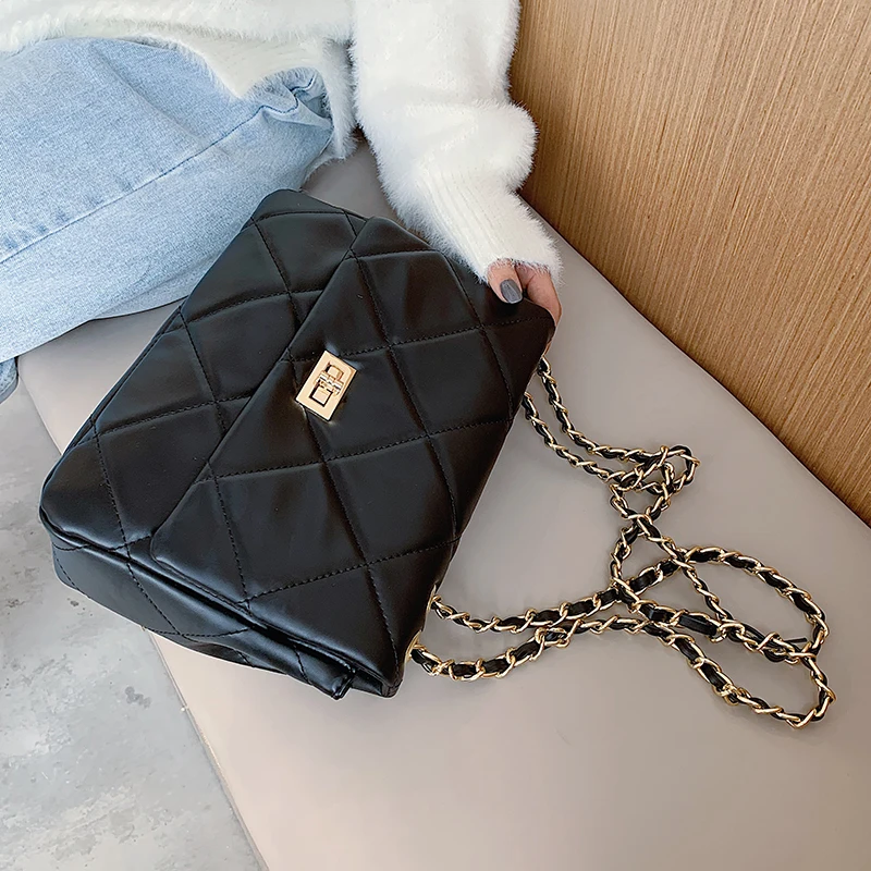 Small Chain PU Leather Crossbody Bags for Women 2020 Branded Trending Quilted Designer Handbags Trend Luxury Lock Hand Bag
Small Chain PU Leather Crossbody Bags for Women 2020 Branded Trending Quilted Designer Handbags Trend Luxury Lock Hand Bag
