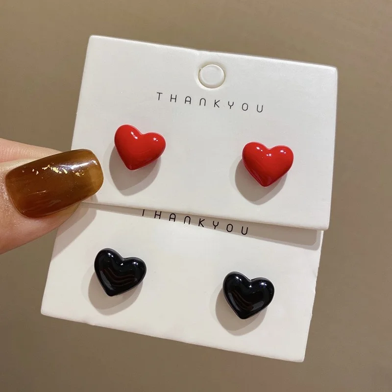 Small Cute Heart Stud Earrings for Women Girls Red Black Simple Metal Earrings Wedding Party Fashion Jewelry Wholesale Gift
Small Cute Heart Stud Earrings for Women Girls Red Black Simple Metal Earrings Wedding Party Fashion Jewelry Wholesale Gift