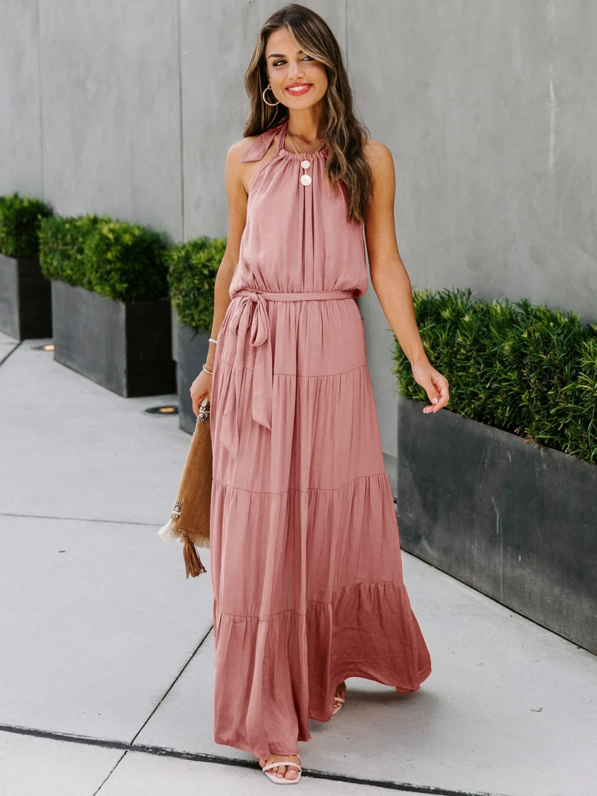 Women Summer Halter Neck Tie Piece Sexy Backless Maxi Dress Loose Boho Belt Pleated Resort Beach Willon Green Dress
Women Summer Halter Neck Tie Piece Sexy Backless Maxi Dress Loose Boho Belt Pleated Resort Beach Willon Green Dress