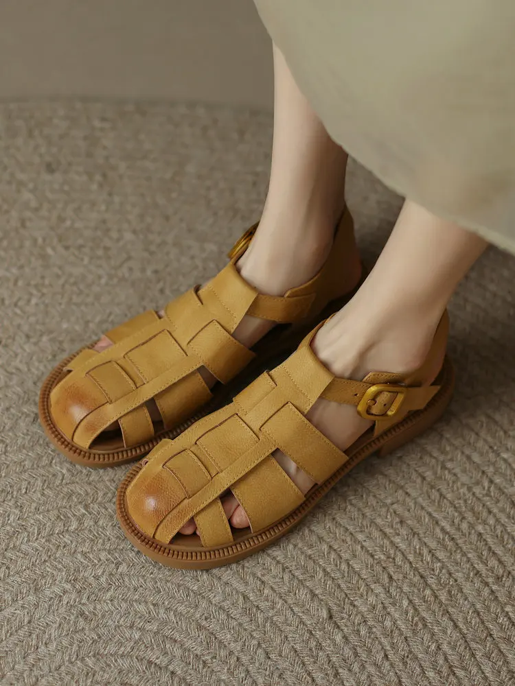 Босоножки женские летние из натуральной кожи на толстом низком каблуке
Босоножки женские летние из натуральной кожи на толстом низком каблуке