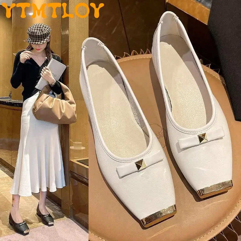 Elegant metal square toe square heel shoes 2021 women's shoes fashion casual low heel fine beauty shoes
Elegant metal square toe square heel shoes 2021 women's shoes fashion casual low heel fine beauty shoes