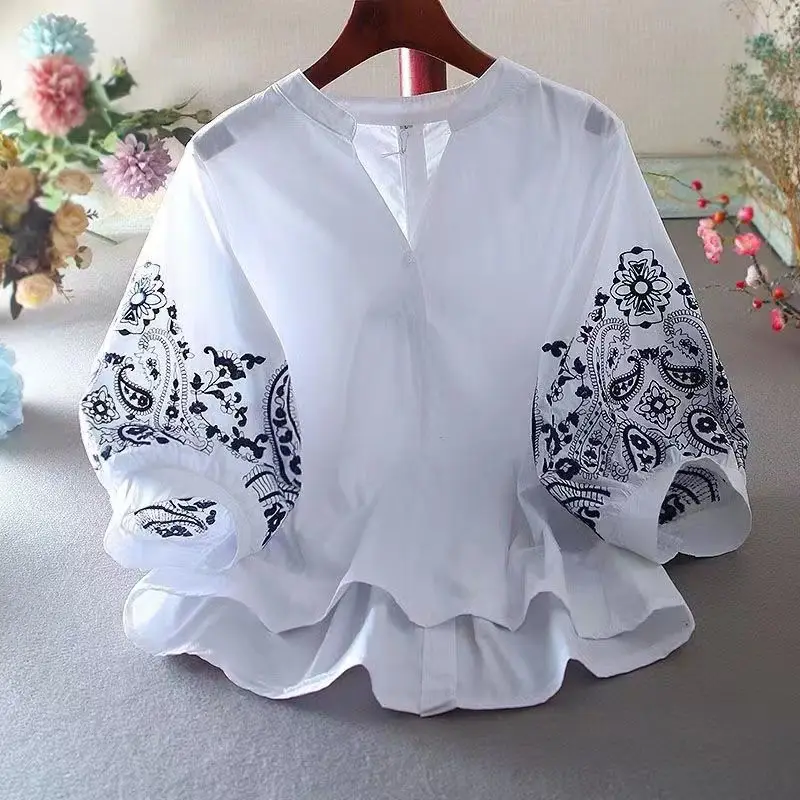 Korean Cotton embroidered shirt V-neck 2023 Spring Summer Casual Women Tops Lantern sleeve Vintage Blouse
Korean Cotton embroidered shirt V-neck 2023 Spring Summer Casual Women Tops Lantern sleeve Vintage Blouse