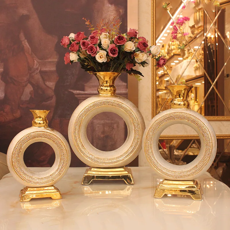 Gold Hollow Ring Circle Vase Ceramic Vase Gold Drawstring Decoration Floral Accessories Home Decoration Figurine Vases Pots
Gold Hollow Ring Circle Vase Ceramic Vase Gold Drawstring Decoration Floral Accessories Home Decoration Figurine Vases Pots