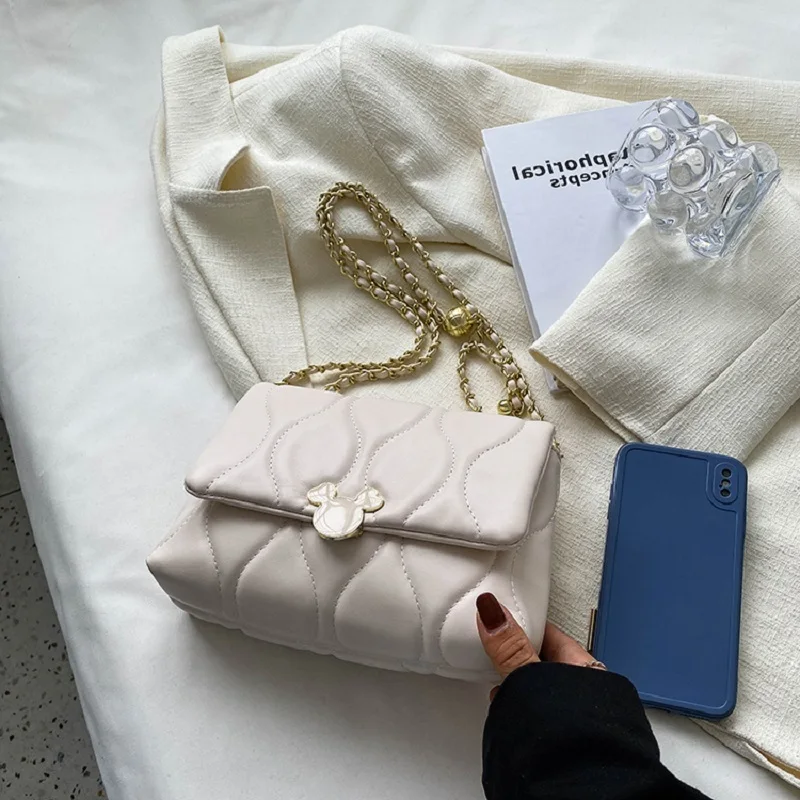 Popular small bag women's summer 2022 new western style all-match messenger bag high-end fashion chain small square bag
Popular small bag women's summer 2022 new western style all-match messenger bag high-end fashion chain small square bag