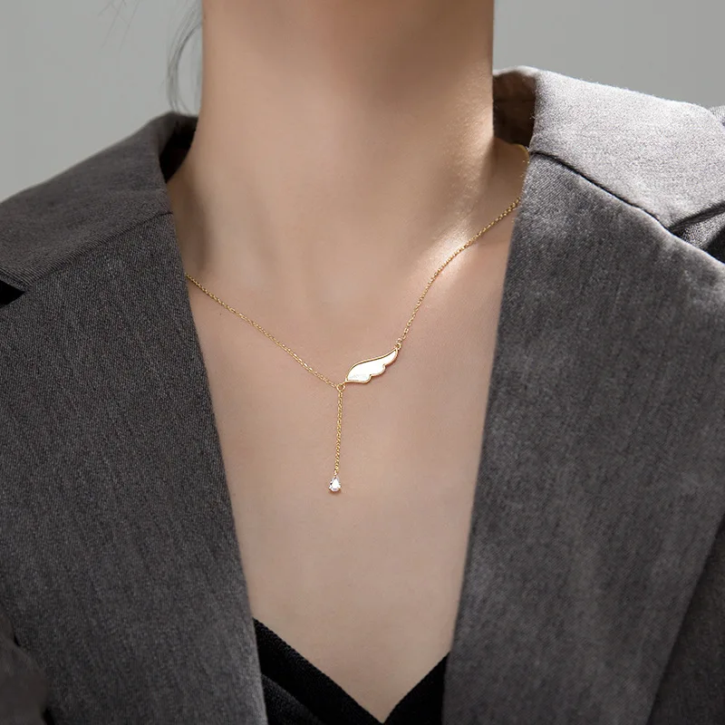 Elegant Wings Necklace Korean Style Single Diamond TasselYSimple Artistic Clavicle Chain
Elegant Wings Necklace Korean Style Single Diamond TasselYSimple Artistic Clavicle Chain