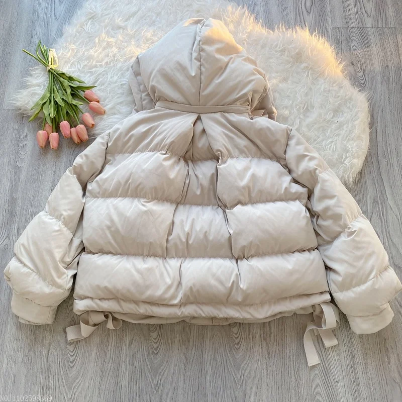 2023 Winter New Fashion Cotton Outerwear Windproof Hooded Webbing Padded Solid Down Jacket Japanese Women Warm Parkas
2023 Winter New Fashion Cotton Outerwear Windproof Hooded Webbing Padded Solid Down Jacket Japanese Women Warm Parkas