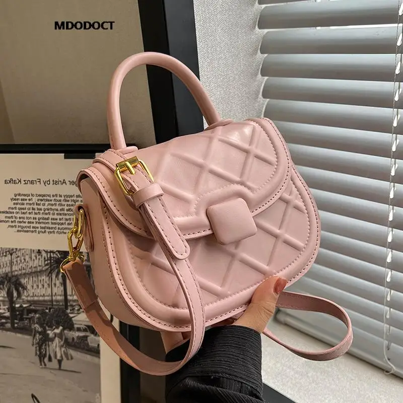 New Fashion Simple Style Saddle Crossbody Bags For Women Classic Luxury Designer Leather Shoulder Summer Casual Trendy Handbags
New Fashion Simple Style Saddle Crossbody Bags For Women Classic Luxury Designer Leather Shoulder Summer Casual Trendy Handbags