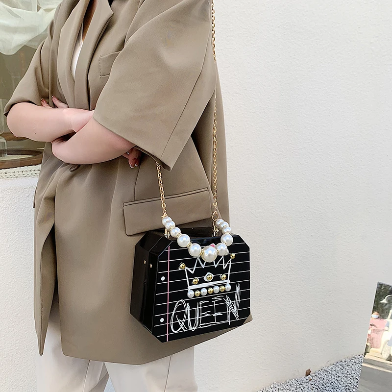 Pearl Chains Handbags For Women 2022Queen Letters Design Shoulder Totes Female Luxury Brand Evening Bags Ladies Fashion Flaps
Pearl Chains Handbags For Women 2022Queen Letters Design Shoulder Totes Female Luxury Brand Evening Bags Ladies Fashion Flaps