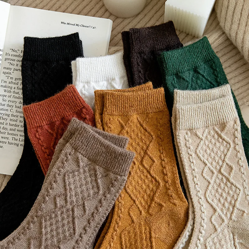 Women's cashmere wool socks, Japanese style stockings, Harajuku, retro, warm street clothing, winter
Women's cashmere wool socks, Japanese style stockings, Harajuku, retro, warm street clothing, winter