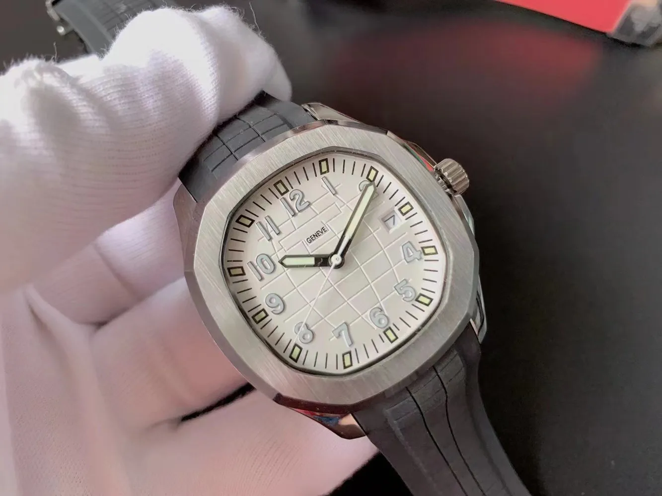 2022 parrot man automatic chain watch classic digital surface stainless steel mechanical watch silicone tape high-end atmosphere
2022 parrot man automatic chain watch classic digital surface stainless steel mechanical watch silicone tape high-end atmosphere
