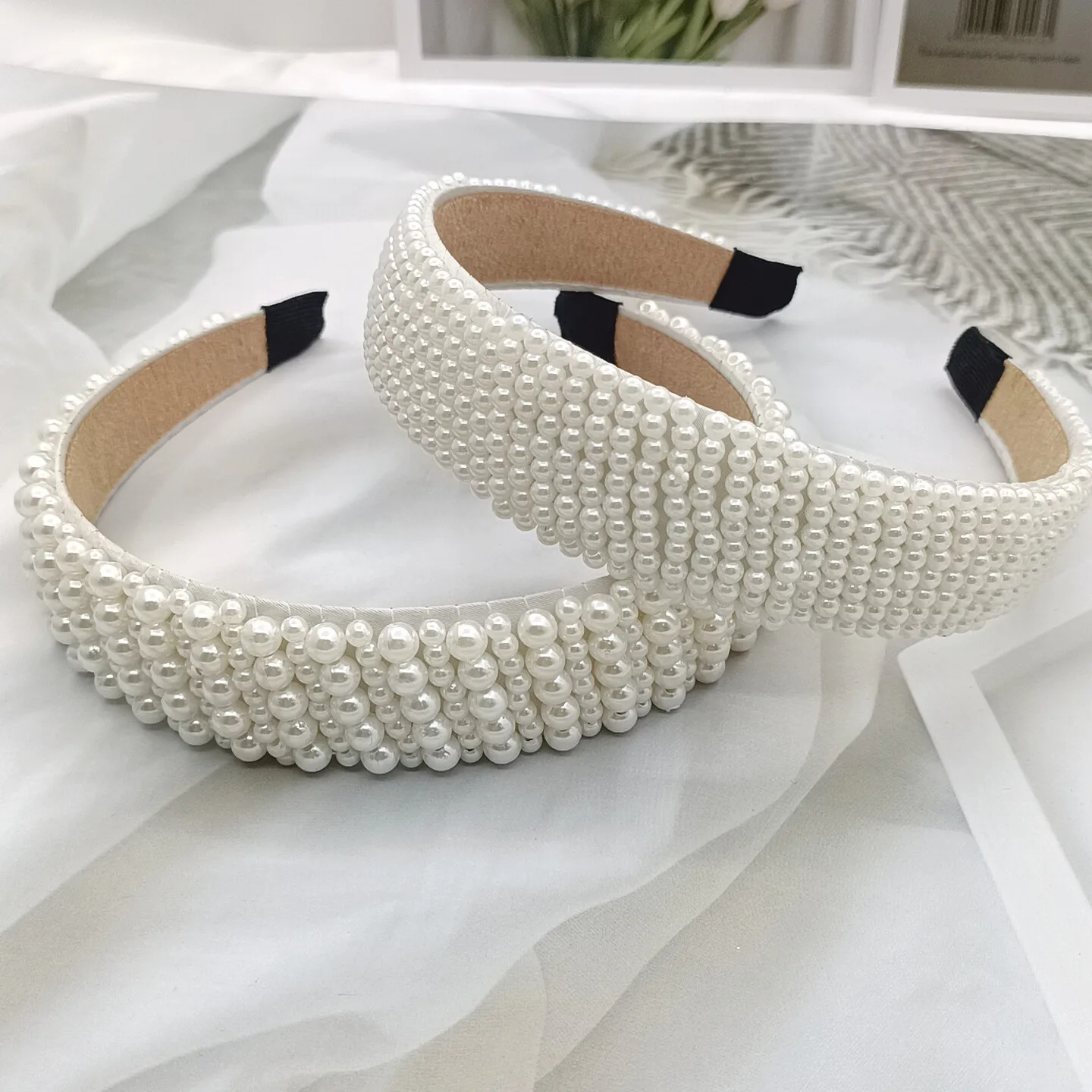 Wholesale 10pcs pearl hairband retro socialite headband beaded women's fashion all-match pressed hair bundle hair accessories
Wholesale 10pcs pearl hairband retro socialite headband beaded women's fashion all-match pressed hair bundle hair accessories