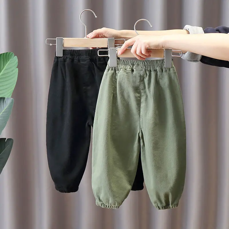 Clearance children's casual pants boys spring and autumn pants new autumn baby cotton loose foreign pants
Clearance children's casual pants boys spring and autumn pants new autumn baby cotton loose foreign pants