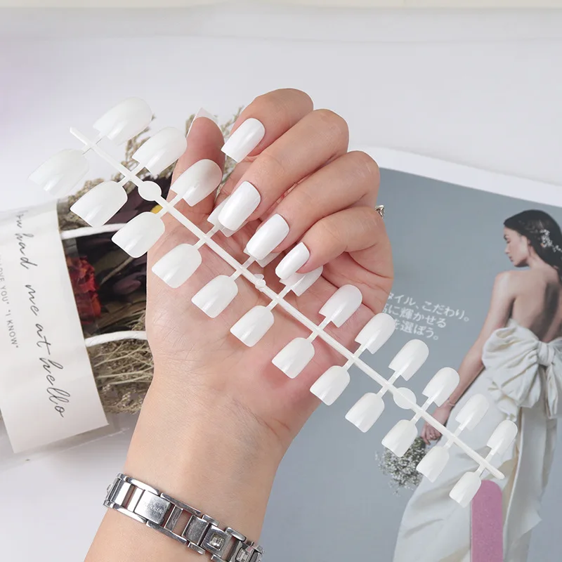 Bright oil UV sealing layer on long square head nail piece European and American nail wearing nail fake nail finished product
Bright oil UV sealing layer on long square head nail piece European and American nail wearing nail fake nail finished product