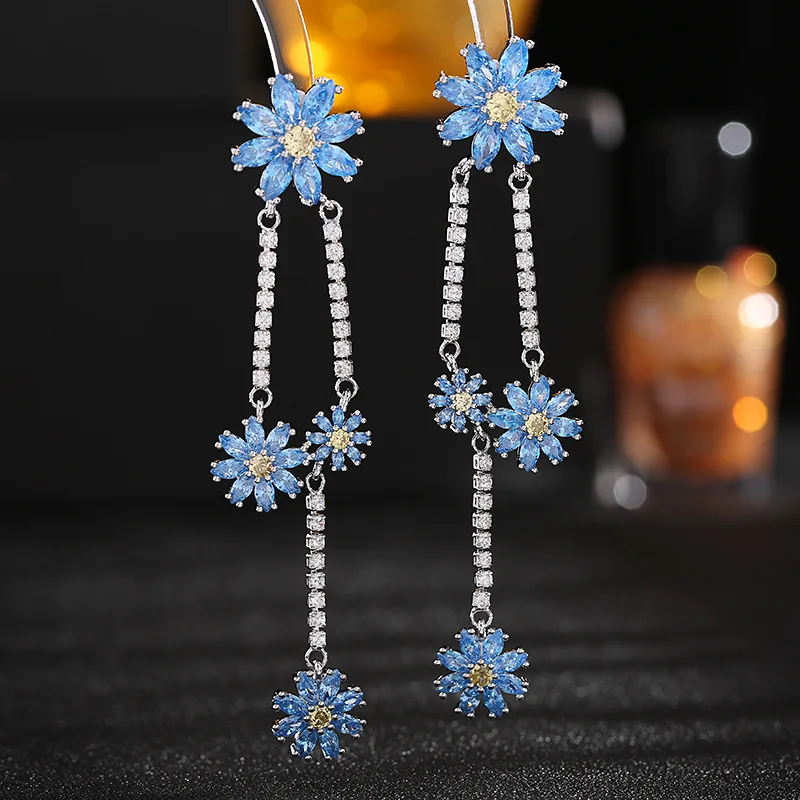New Luxury Design Wedding Banquet Dress Earrings for Women Long Multi-layered Cubic Zirconia Flower Daisy Earrings Party Gift
New Luxury Design Wedding Banquet Dress Earrings for Women Long Multi-layered Cubic Zirconia Flower Daisy Earrings Party Gift