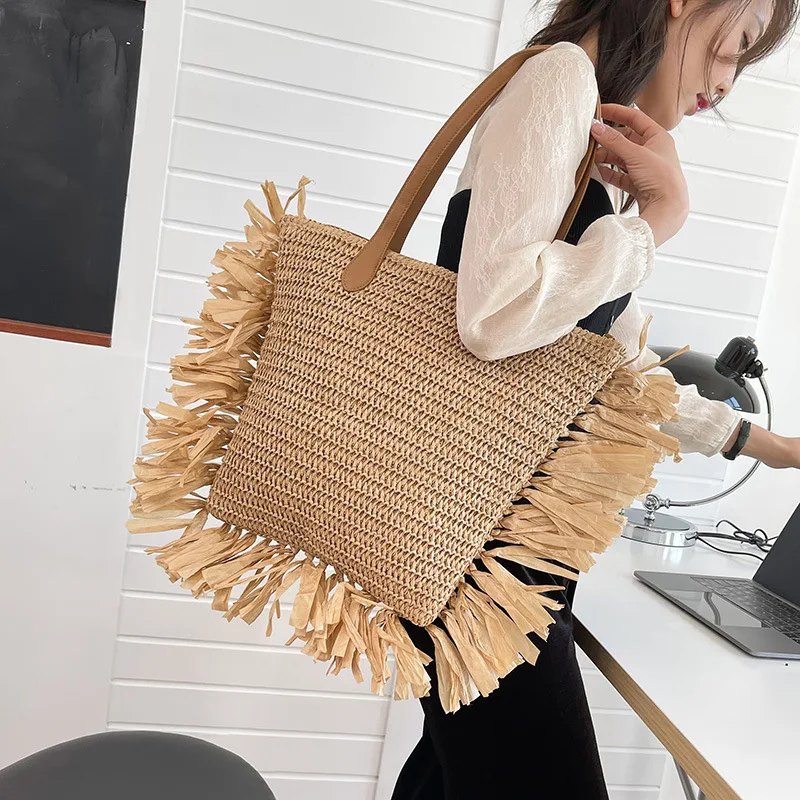 Simple Design Tassel Straw Woven Shoulder Bag Women Large Capacity Handbag Summer Travel Shopping Tote Ladies Beach Bag bolsa
Simple Design Tassel Straw Woven Shoulder Bag Women Large Capacity Handbag Summer Travel Shopping Tote Ladies Beach Bag bolsa