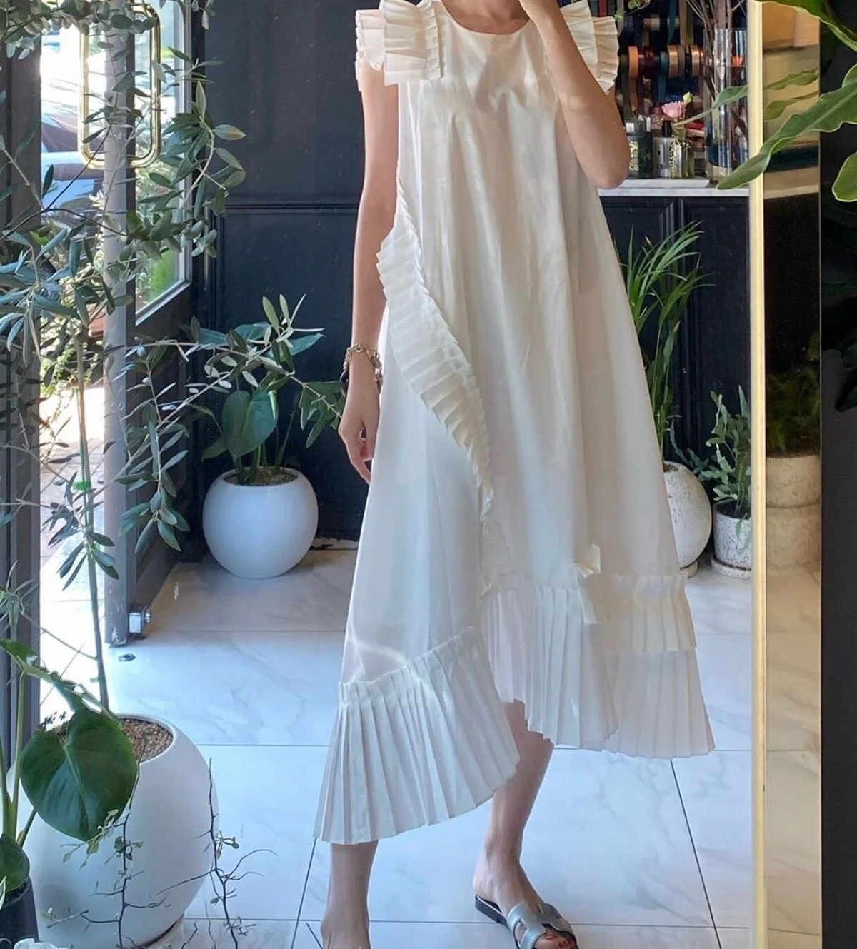 Женское плиссированное платье, элегантное платье без рукавов, украшенное эффектом возраста 
Женское плиссированное платье, элегантное платье без рукавов, украшенное эффектом возраста