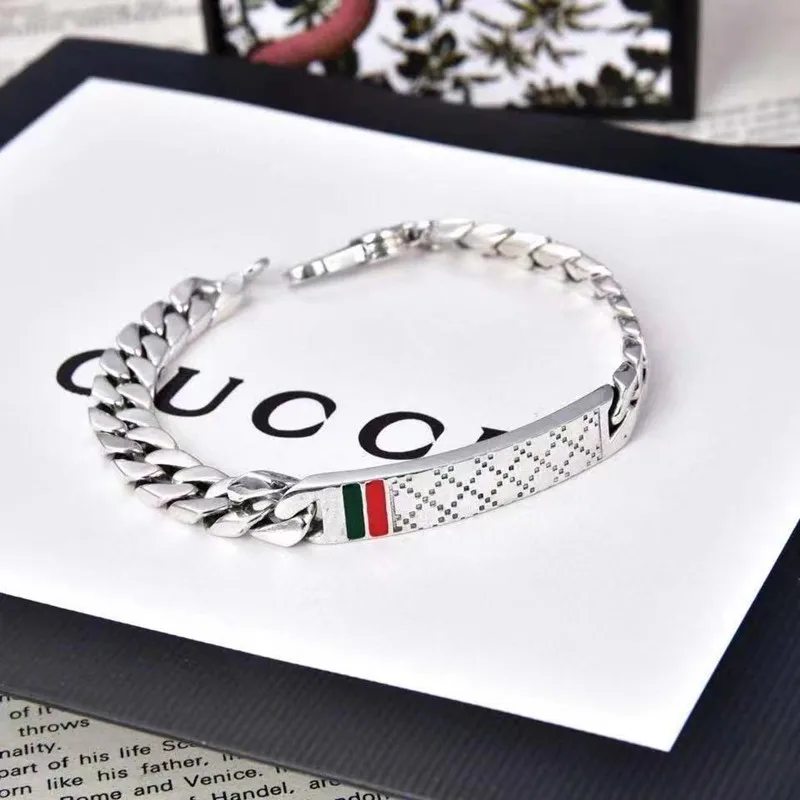 Retro 925 Silver Diamond Pattern Red Green Striped Men's and Women Bangle Tank Chain Popular Fashion Personality Couple Bracelet
Retro 925 Silver Diamond Pattern Red Green Striped Men's and Women Bangle Tank Chain Popular Fashion Personality Couple Bracelet