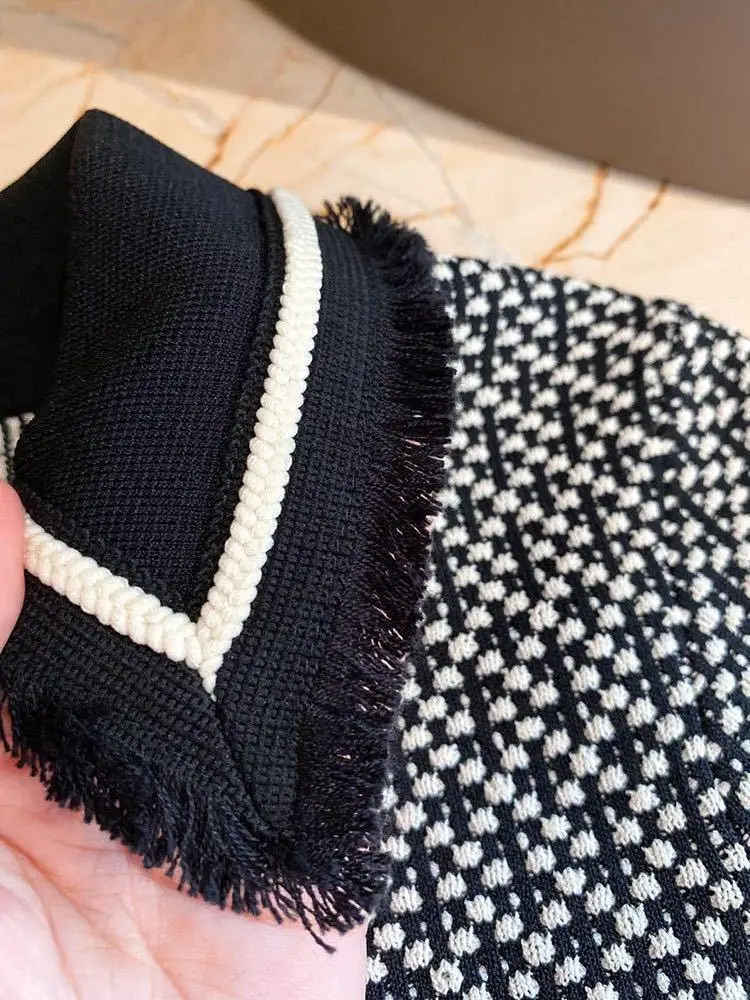 Women Contrast Color Mini Robe Polo Collar Half Zipper Short Sleeve Slim Fit Knitted Dress
Women Contrast Color Mini Robe Polo Collar Half Zipper Short Sleeve Slim Fit Knitted Dress