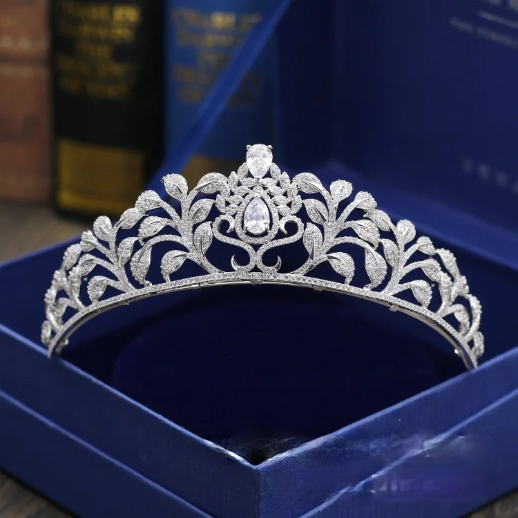 Luxury Elegant Bridal Zircon Big Crown Rhinestone Hair Accessories Wedding Wedding Dress Formal Dress Accessories
Luxury Elegant Bridal Zircon Big Crown Rhinestone Hair Accessories Wedding Wedding Dress Formal Dress Accessories