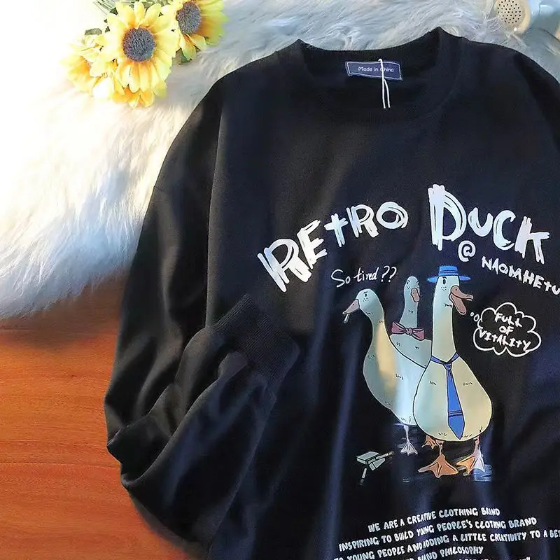 Cartoon Gentleman Duck Print Hip Hop Crewneck Sweatshirt Women Men Harajuku Shirt 2022 Autumn Thin Korean Japanese Fashion Tops 
Cartoon Gentleman Duck Print Hip Hop Crewneck Sweatshirt Women Men Harajuku Shirt 2022 Autumn Thin Korean Japanese Fashion Tops