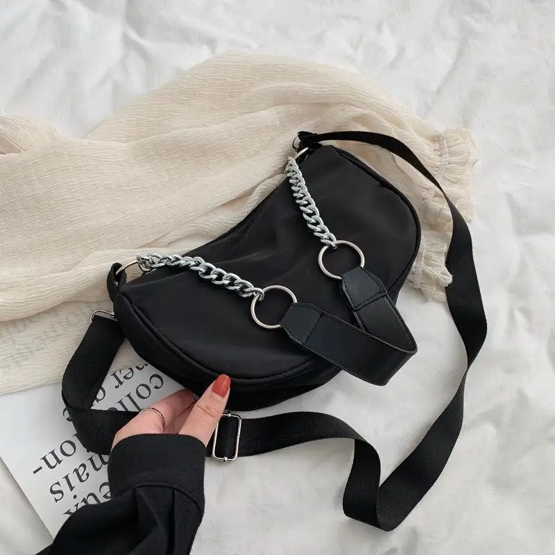 MBTI Minimalist Retro Style Versatile Black Chain Handbag 2022 Summer Autumn Fashion Half Moon Underarm Shoulder Bag for Women
MBTI Minimalist Retro Style Versatile Black Chain Handbag 2022 Summer Autumn Fashion Half Moon Underarm Shoulder Bag for Women