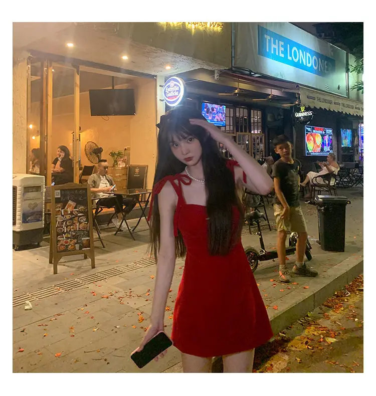 Women Bandage Spaghetti Strap Summer Fashion Vintage Ins Streetwear All-match Sexy A-line Design Casual
Women Bandage Spaghetti Strap Summer Fashion Vintage Ins Streetwear All-match Sexy A-line Design Casual