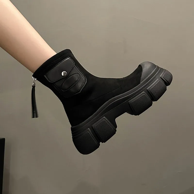 Ботинки на платформе в стиле панк, новинка 2023, зимняя повседневная женская обувь на молнии с круглым носком, черные современные женские ботинки на высоком каблуке, ботинки 
Ботинки на платформе в стиле панк, новинка 2023, зимняя повседневная женская обувь на молнии с круглым носком, черные современные женские ботинки на высоком каблуке, ботинки