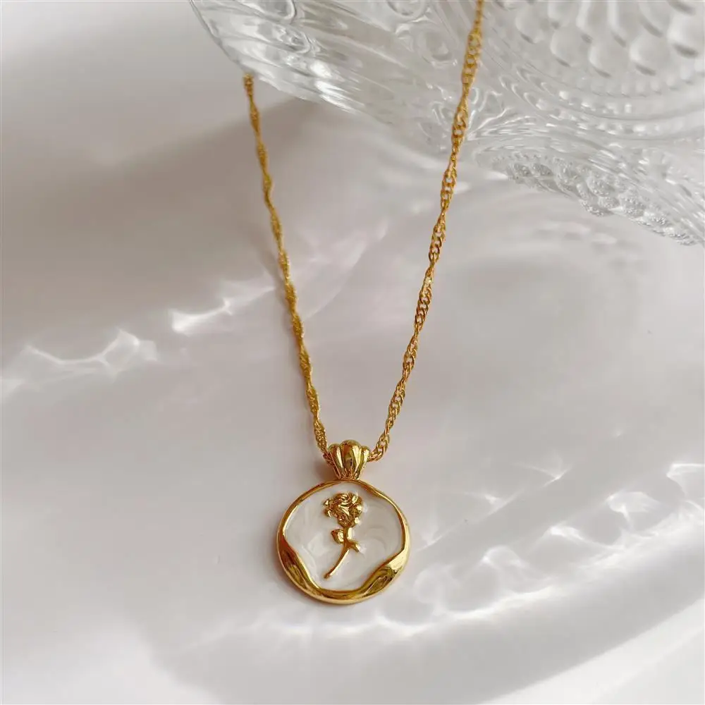 New sterling silver 925 French retro enamel drop glaze rose necklace female elegant temperament light luxury wild sweater chain
New sterling silver 925 French retro enamel drop glaze rose necklace female elegant temperament light luxury wild sweater chain