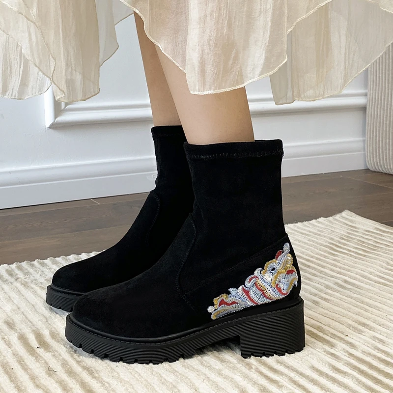 

Women Mid Heels Ankle Suede Chelsea Boots Fashion Embroidery Luxury Women Winter Shoes 2024 New Designer Botines Para Mujeres