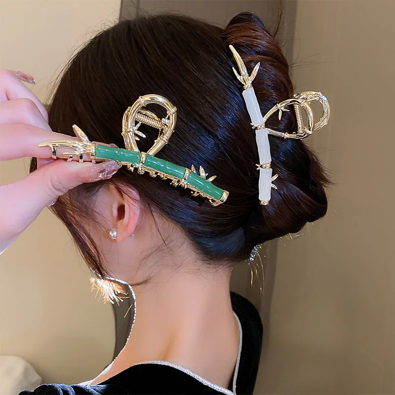 2023 New Chinese Style Bamboo Hair Claw Clips Vintage Fashion Charm Alloy Hairpin Hair Accessories for Women Jewelry Headdress
2023 New Chinese Style Bamboo Hair Claw Clips Vintage Fashion Charm Alloy Hairpin Hair Accessories for Women Jewelry Headdress