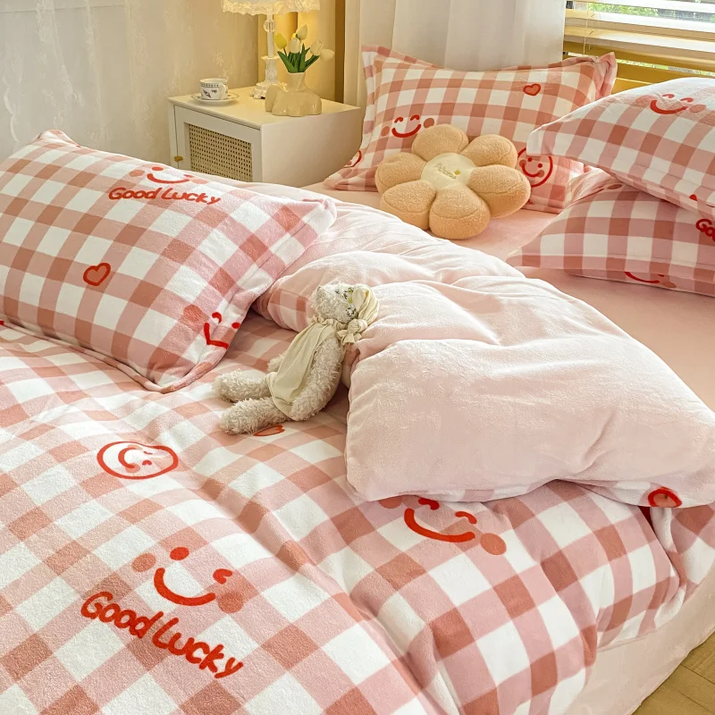 Milk Fiber Four-Piece Thickened Winter Coral Fleece Bed Sheet Double-Sided Velvet Quilt Cover Flange Suede Bed Three-Piece Set
Milk Fiber Four-Piece Thickened Winter Coral Fleece Bed Sheet Double-Sided Velvet Quilt Cover Flange Suede Bed Three-Piece Set